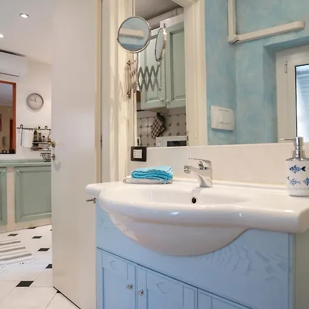 Romantic Sea View Flat In