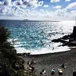 Romantic Sea View Flat In Γένοβα