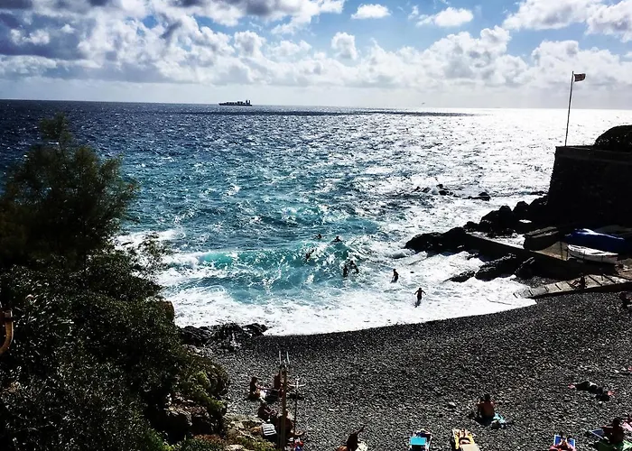 Romantic Sea View Flat In Genua