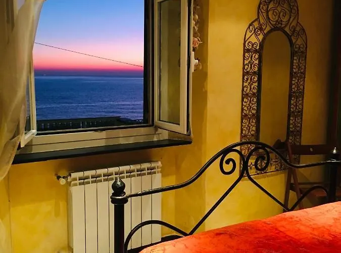 Romantic Sea View Flat In Appartement Genua