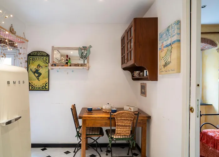 Romantic Sea View Flat In Appartement