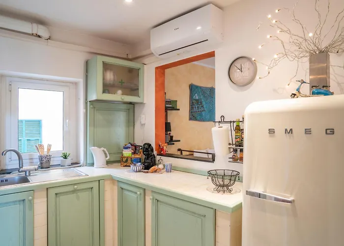Appartement Romantic Sea View Flat In *